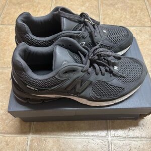 New Balance Men's 2002R Athletic Running Shoes - Gray